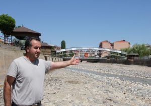 Oltu Çayı na ağıt yazdı
